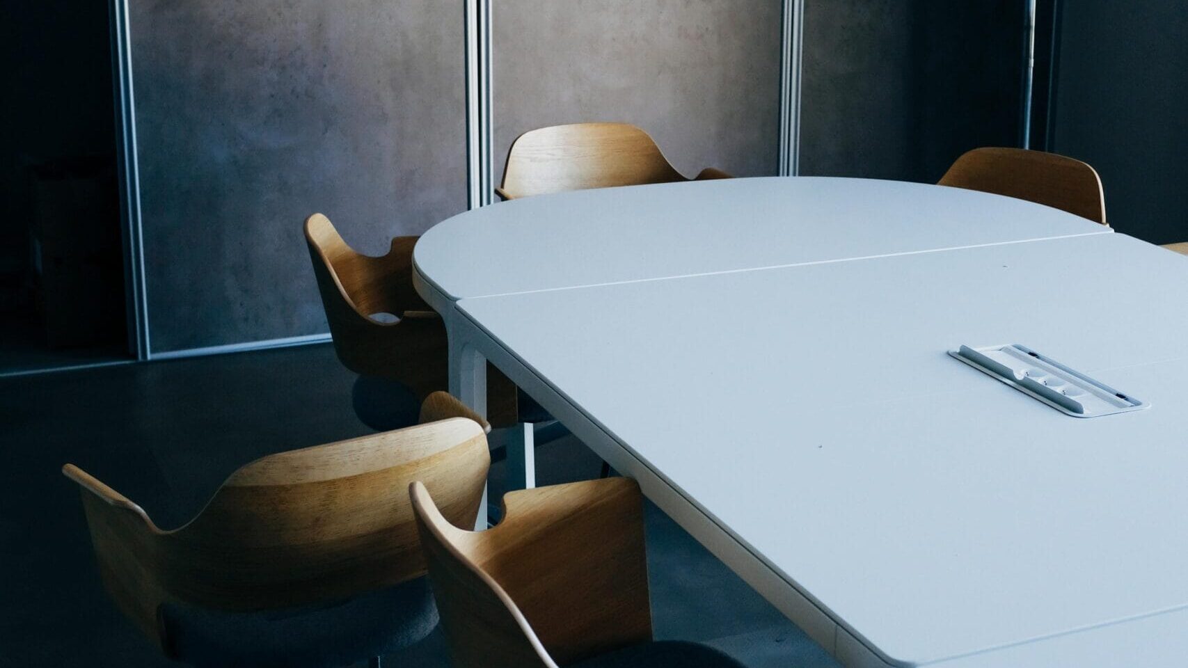 Toimisto- ja toimitilasiivous Oulu.